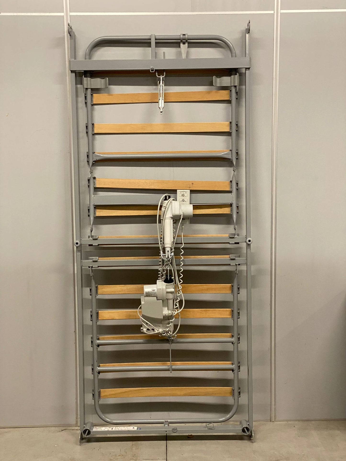 LETTO ELETTRICO AD ALTEZZA VARIABILE INVACARE - RICONDIZIONATO