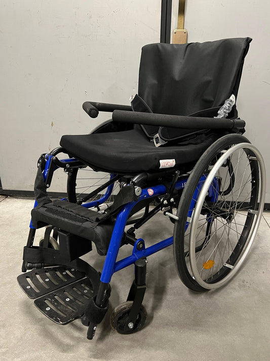 CARROZZINA ELETTRICA LEVO CON STANDING RICONDIZIONATA