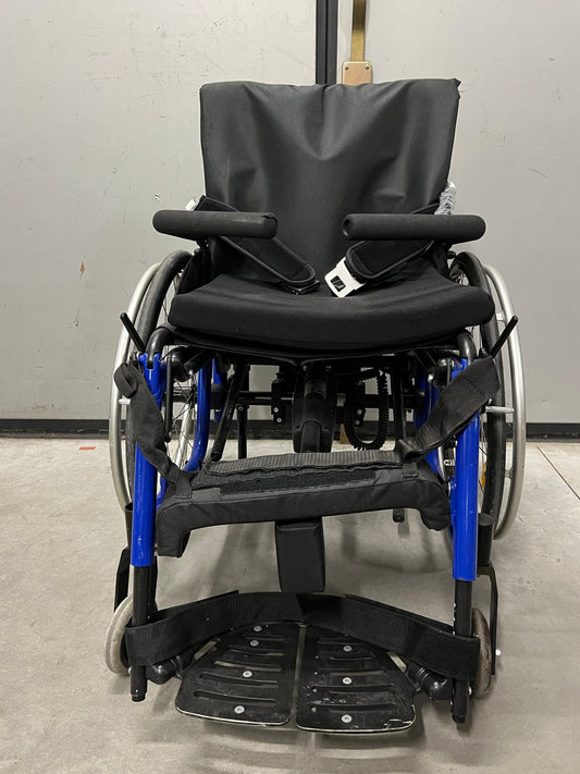 CARROZZINA ELETTRICA LEVO CON STANDING RICONDIZIONATA