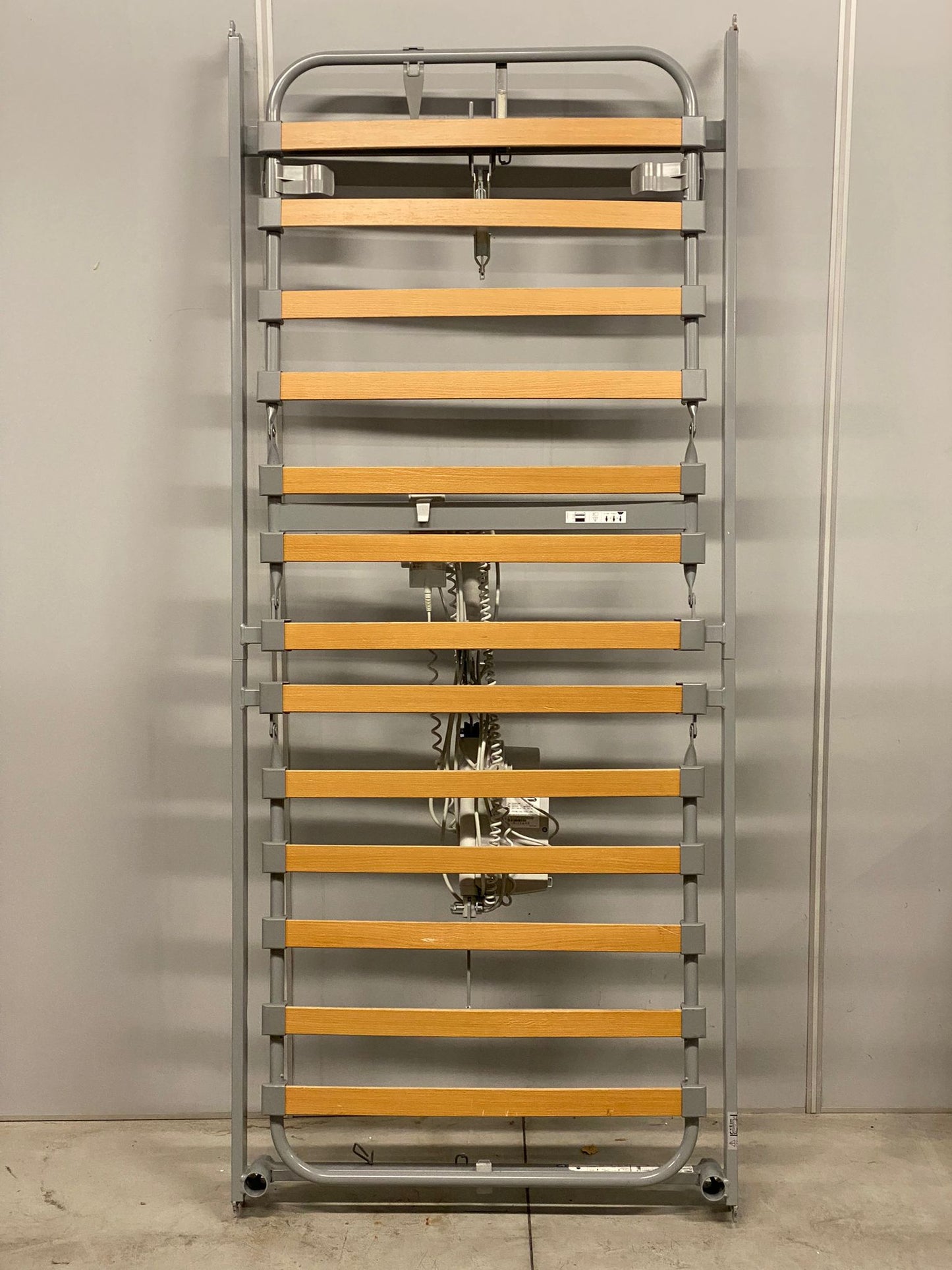 LETTO ELETTRICO AD ALTEZZA VARIABILE INVACARE - RICONDIZIONATO